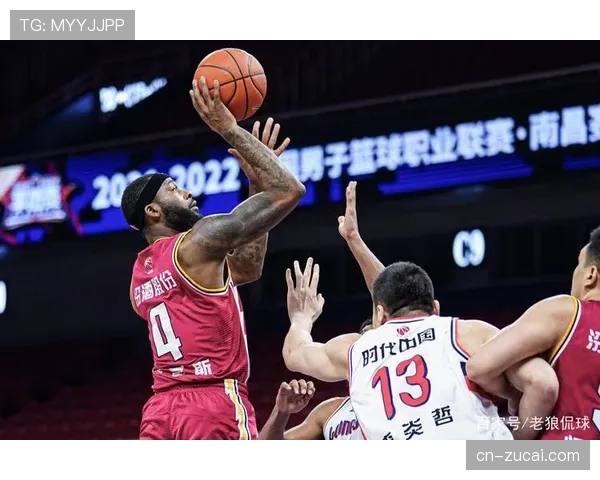 卡里略打破僵局助重庆冲超 外援球员关键战证明价值 卡里略打破僵局助重庆冲超 外援球员关键战证明价值